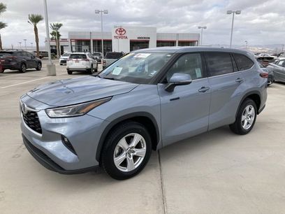 Certified 2021 Toyota Highlander LE