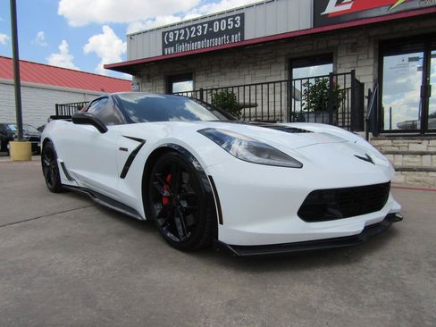 Used 2015 Chevrolet Corvette Stingray Coupe w/ 2LT Preferred Equipment Group RWD image 8