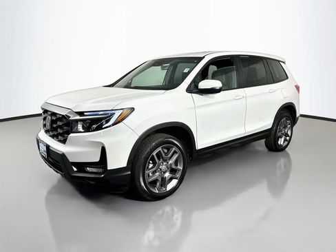 Used 2023 Honda Passport EX-L image 4