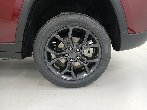 New 2025 Jeep Grand Cherokee Limited image 16