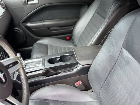 Used 2006 Ford Mustang GT RWD image 20