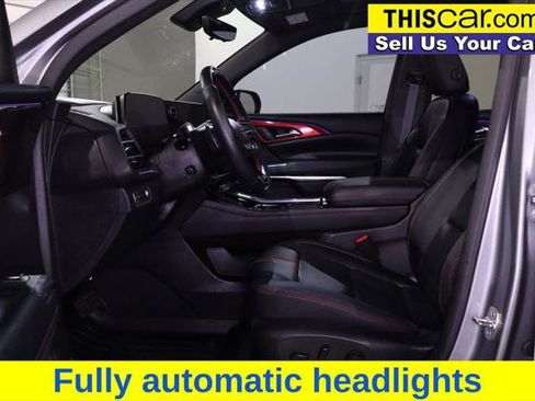 Used 2025 Chevrolet Traverse RS w/ LPO, Cargo Package FWD image 28