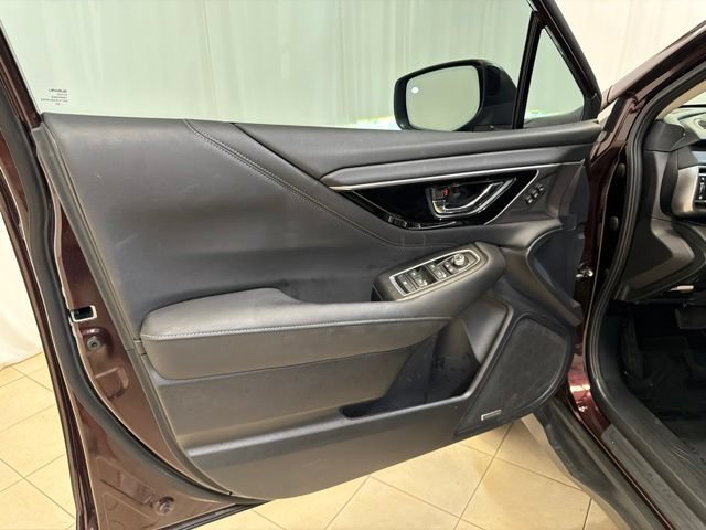 Used 2025 Subaru Outback Limited AWD/4WD image 10