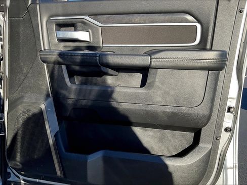 Used 2024 RAM 2500 Big Horn image 23