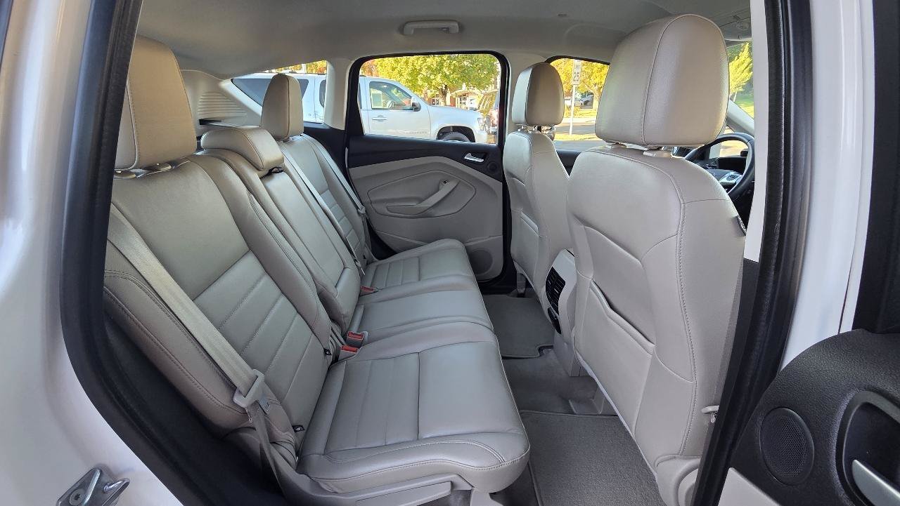 Used 2015 Ford C-MAX SEL w/ Equipment Group 302A FWD image 15