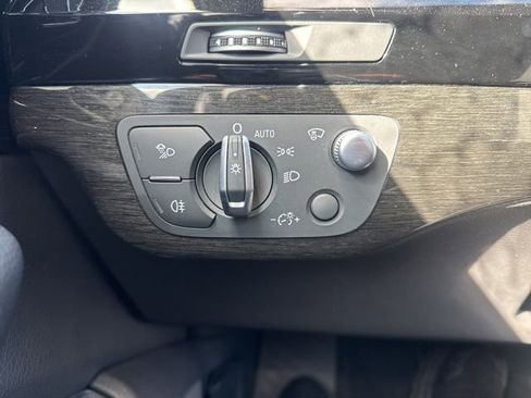 Used 2018 Audi Q7 3.0T Prestige w/ Prestige Package AWD/4WD image 16