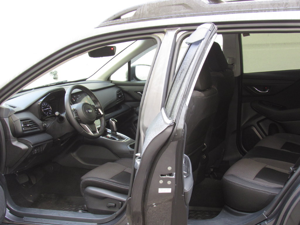 Used 2024 Subaru Outback Premium AWD/4WD image 13