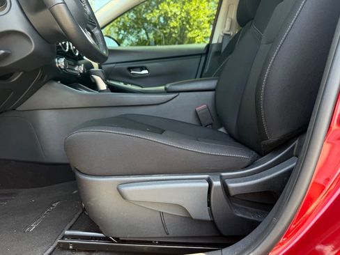 Used 2025 Nissan Sentra SV w/ All-Weather Package FWD image 11