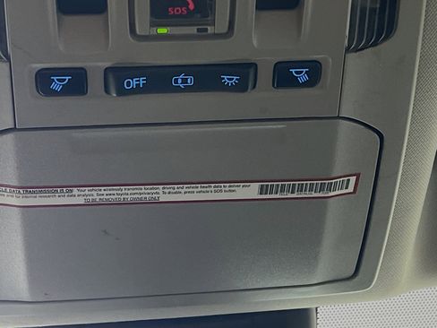 Used 2021 Toyota Highlander XLE image 22