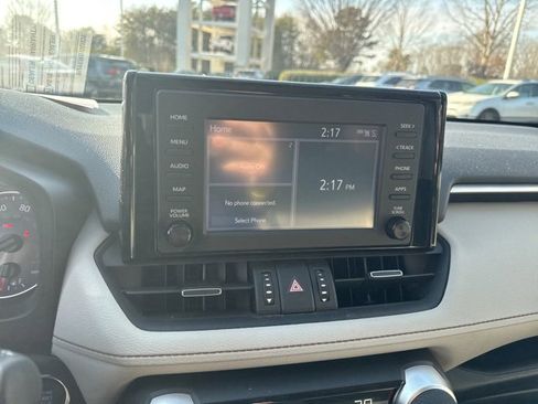 Used 2019 Toyota RAV4 XLE Premium w/ Cold Weather Package image 8