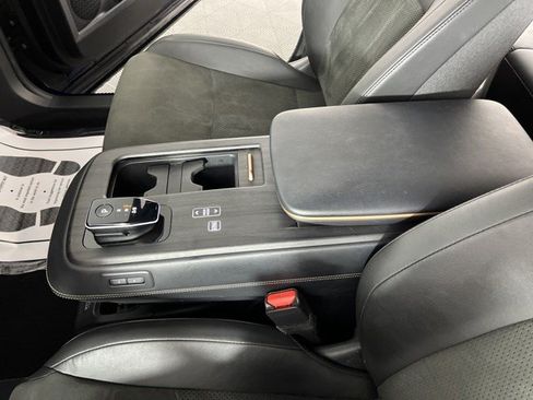 Used 2023 Nissan Ariya FWD image 25