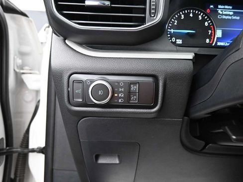 Used 2023 Ford Explorer XLT w/ Equipment Group 202A AWD/4WD image 10