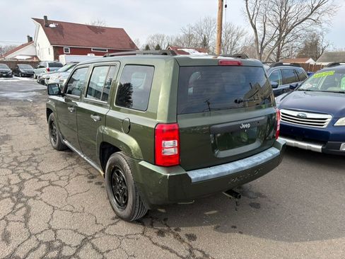 Used 2009 Jeep Patriot Sport image 3