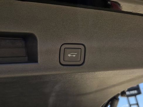 New 2026 GMC Acadia Denali Ultimate w/ LPO, Floor Liner Package AWD/4WD image 11