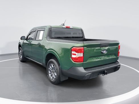 Certified 2025 Ford Maverick XLT image 3