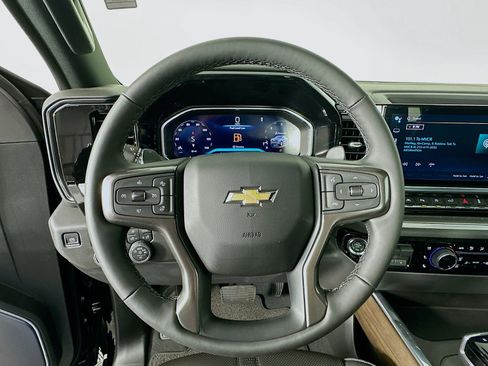 New 2026 Chevrolet Silverado 1500 High Country AWD/4WD image 12