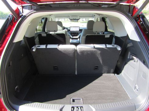 New 2026 Ford Explorer Platinum AWD/4WD image 14
