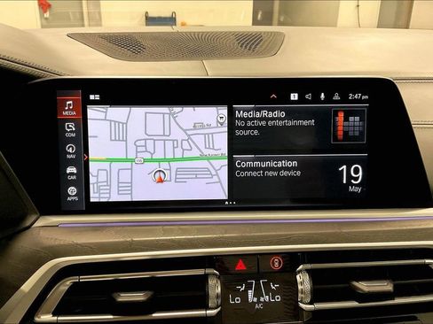 Used 2022 BMW X7 M50i w/ Dynamic Handling Package AWD/4WD image 15