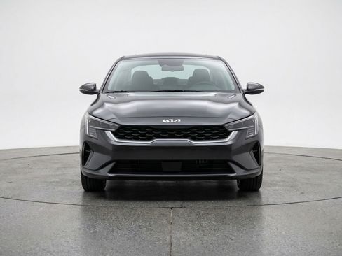 Used 2025 Kia K4 LXS image 2
