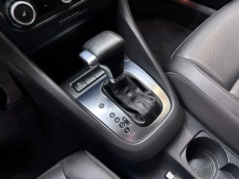 Used 2011 Volkswagen Jetta TDI FWD image 16