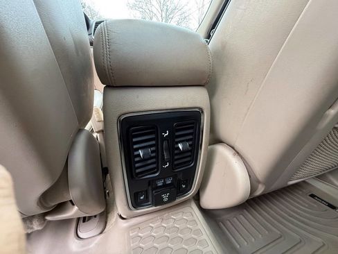 Used 2016 Jeep Grand Cherokee Overland w/ Advanced Technology Group image 12