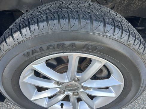 Used 2019 Dodge Grand Caravan SXT image 25