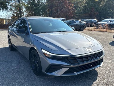 New 2026 Hyundai Elantra Sport image 7