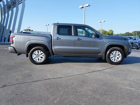 Certified 2024 Nissan Frontier SV w/ SV Convenience Package RWD image 2
