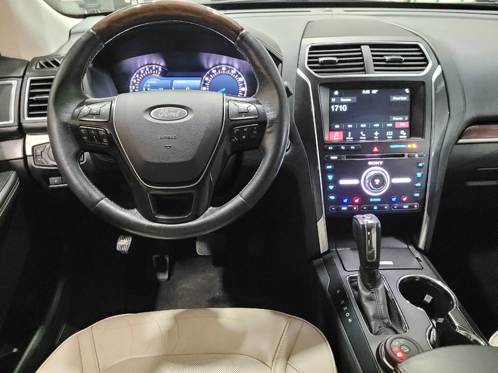 Used 2017 Ford Explorer Platinum AWD/4WD image 22