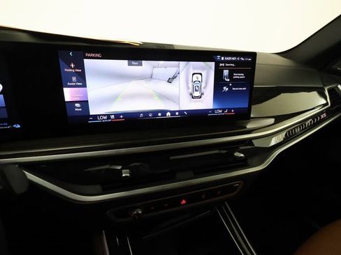 Used 2024 BMW X5 xDrive50e image 17