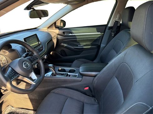 Used 2022 Nissan Altima 2.5 SV image 10