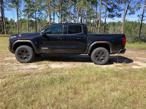 New 2025 GMC Canyon Elevation w/ Convenience Package image 8