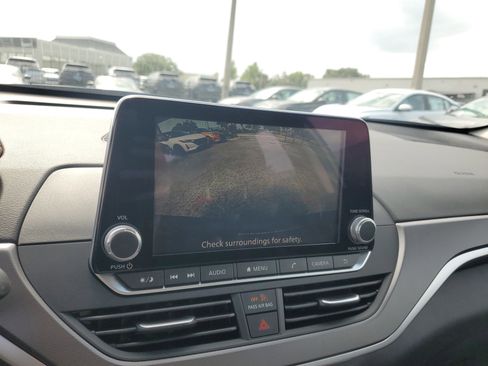 New 2025 Nissan Altima 2.5 SR image 15