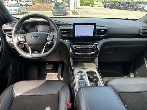 Used 2023 Ford Explorer ST-Line w/ Class IV Trailer Tow Package AWD/4WD image 12