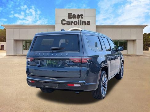 Certified 2025 Jeep Wagoneer Series III w/ Premium Group I AWD/4WD image 3