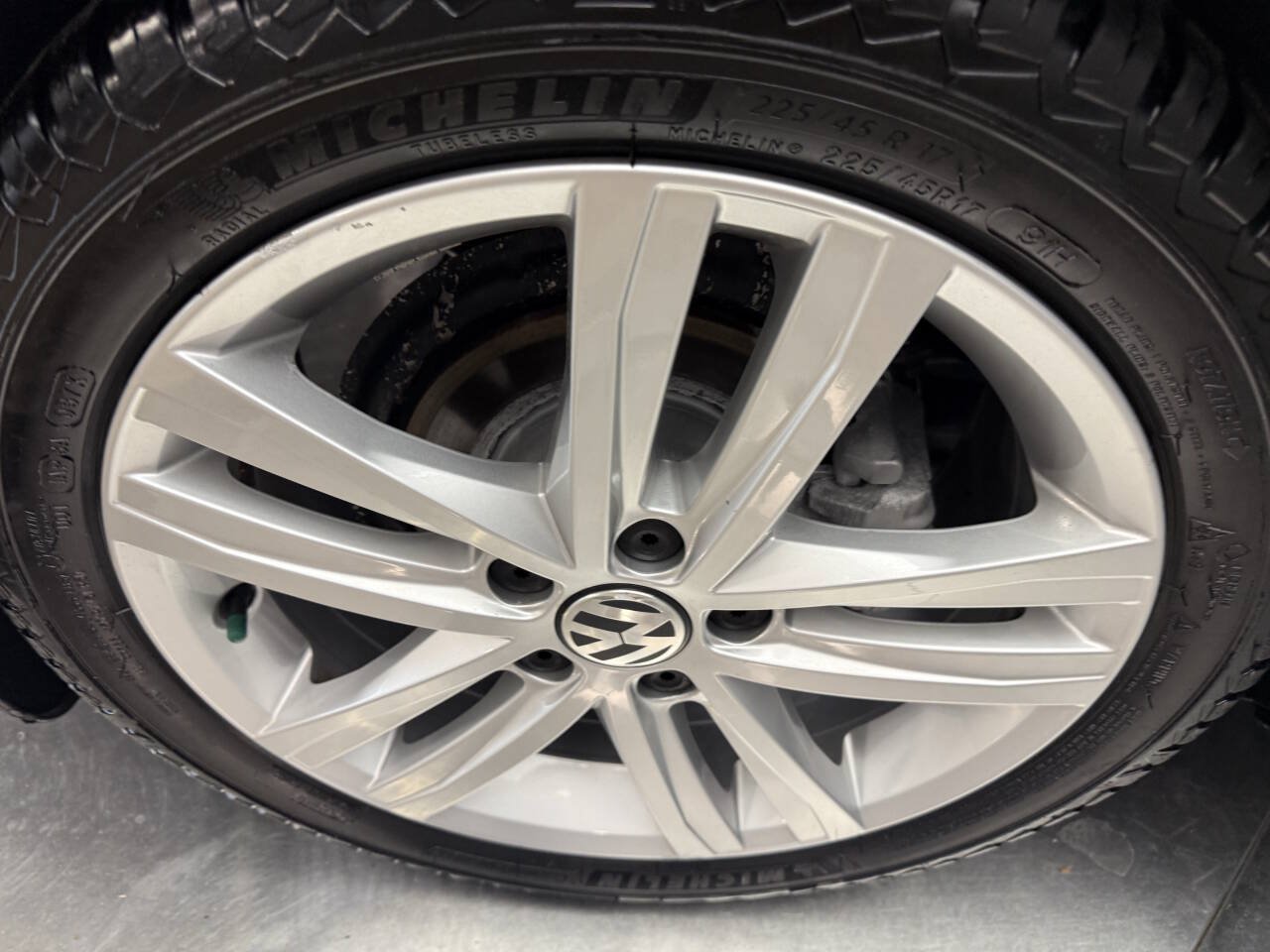 Used 2017 Volkswagen Jetta SEL Premium FWD image 32