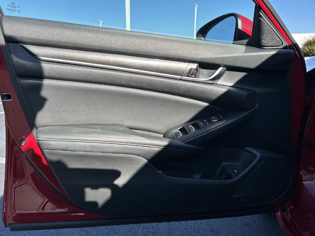 Used 2019 Honda Accord Sport image 16