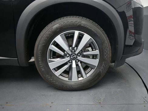Used 2023 Nissan Pathfinder SL AWD/4WD image 11