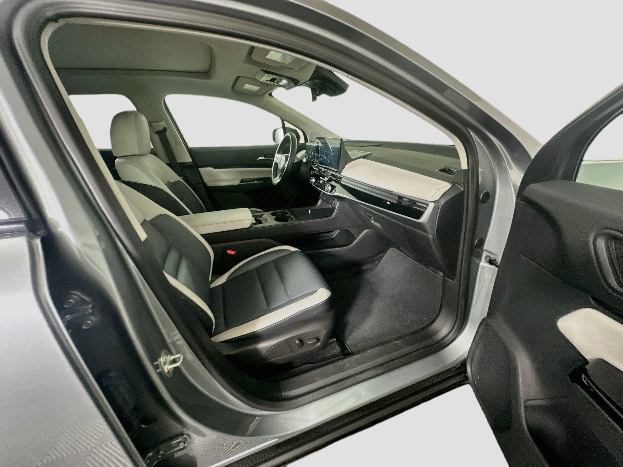 Used 2024 Honda Prologue Touring image 32
