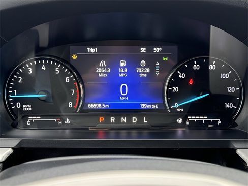 Used 2022 Ford Explorer XLT image 11