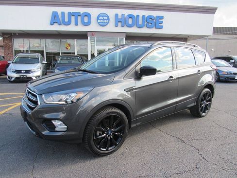 Used 2019 Ford Escape SE AWD/4WD image 1