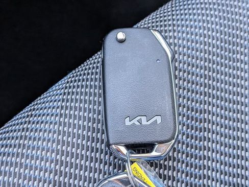 Certified 2026 Kia Seltos LX FWD image 29