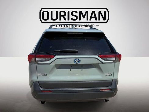 Certified 2022 Toyota RAV4 XLE Premium AWD/4WD image 24