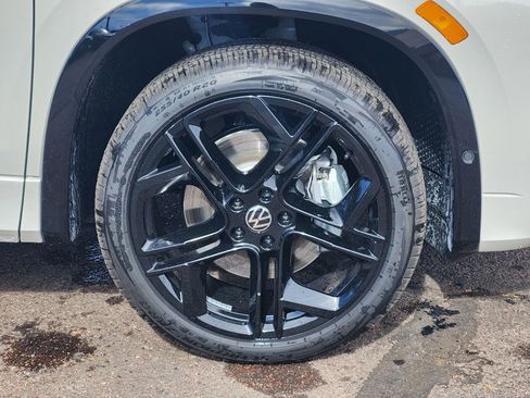 New 2026 Volkswagen Tiguan SE R-Line image 29