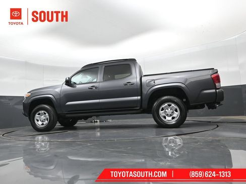 Used 2023 Toyota Tacoma SR AWD/4WD image 40