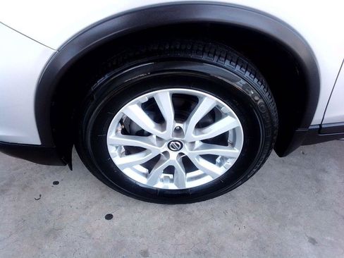 Used 2020 Nissan Rogue SV FWD image 24