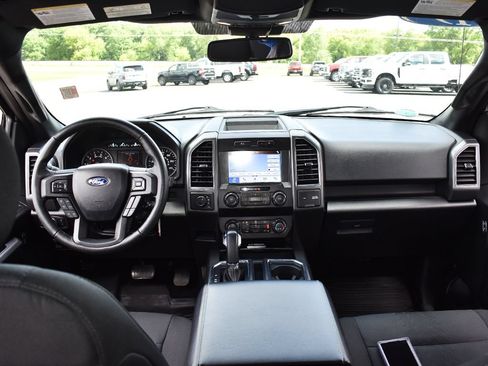 Used 2019 Ford F150 XLT w/ Equipment Group 302A Luxury AWD/4WD image 4