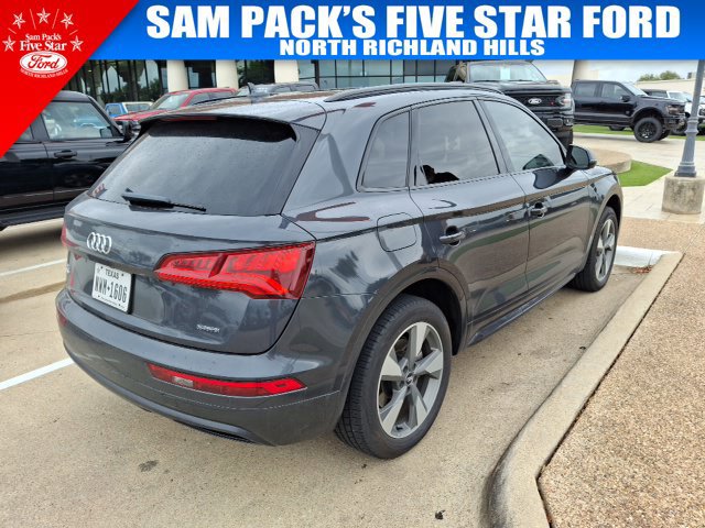 Used 2020 Audi Q5 2.0T Premium w/ Titanium Sport Package AWD/4WD image 3