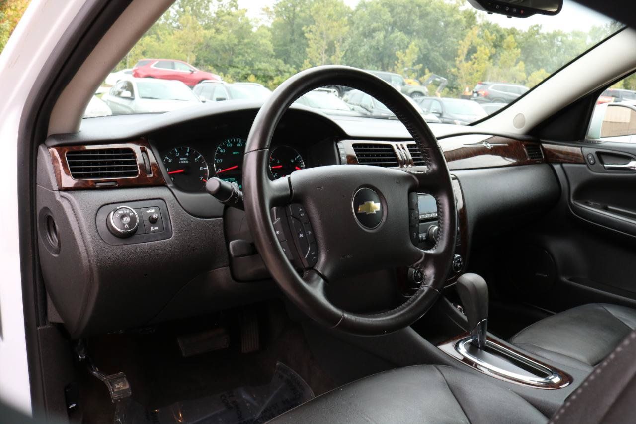 Used 2014 Chevrolet Impala LTZ FWD image 23