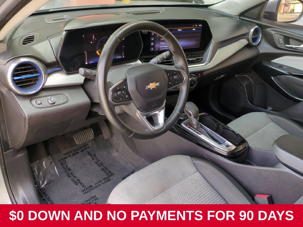 Used 2025 Chevrolet Trax LT w/ LT Convenience Package FWD image 15